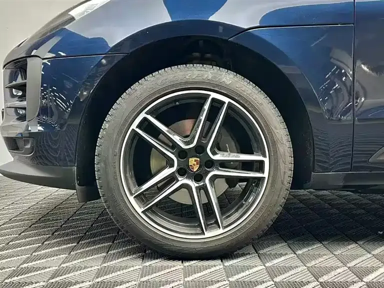 Porsche Macan — фото 10