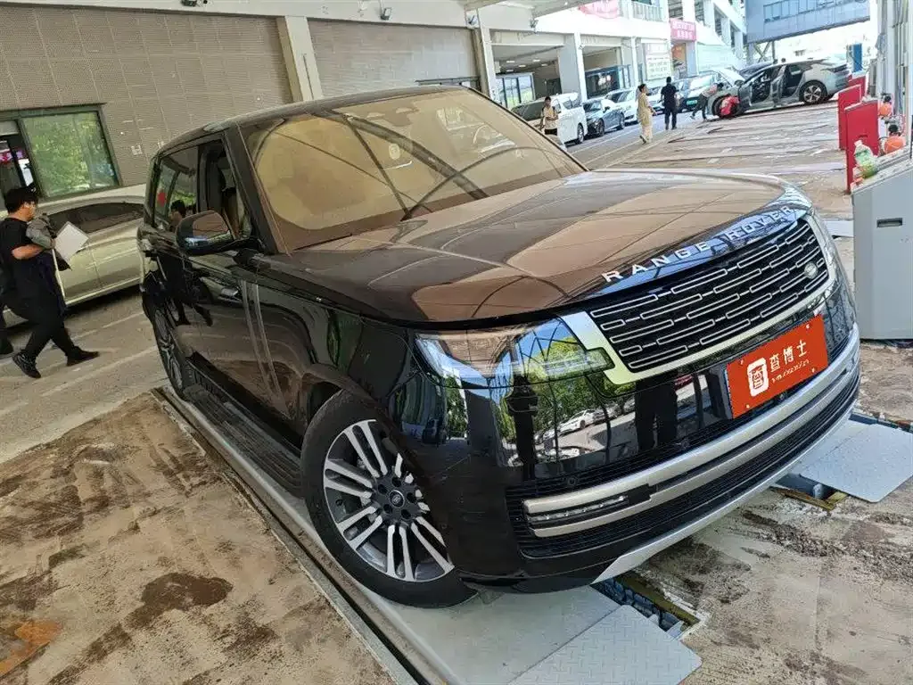 Land Rover Range Rover — фото 1