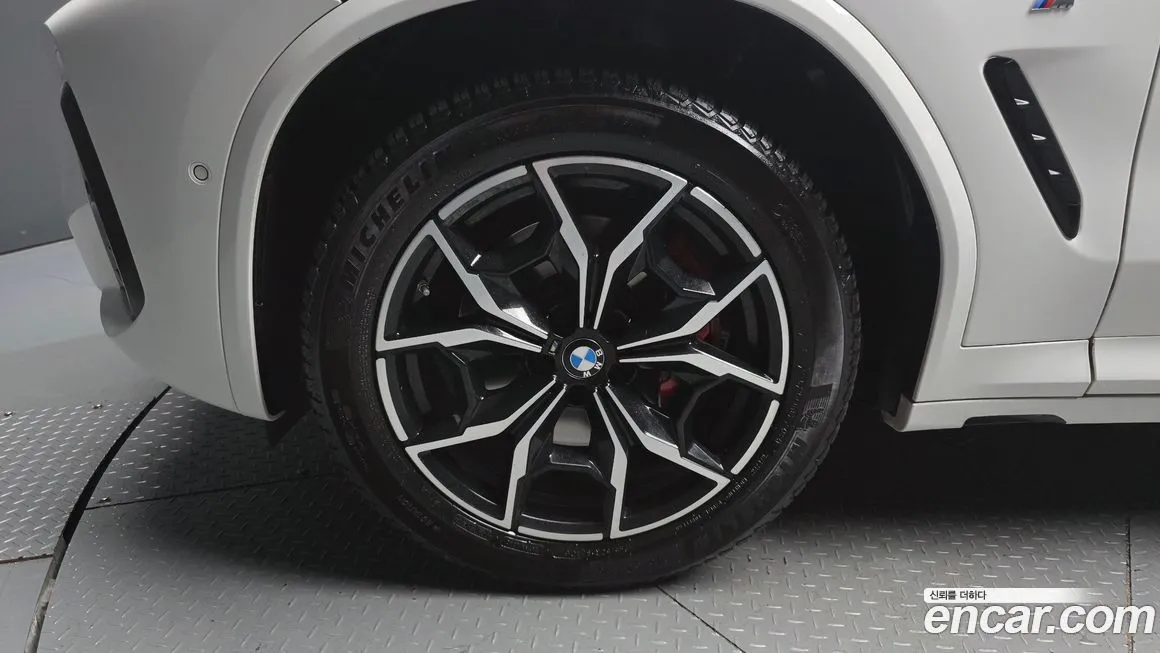BMW X4 2023 из KR, фото 3