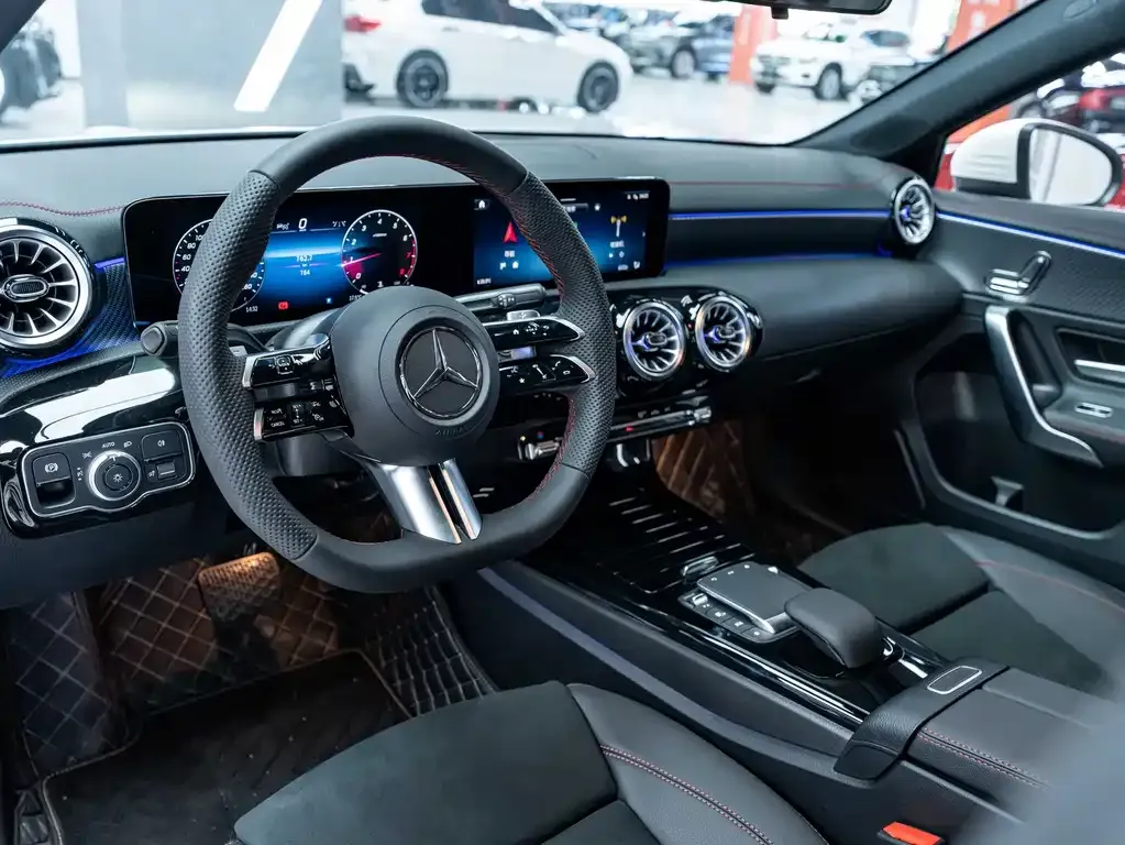 Mercedes-Benz A-Class 2024 из CN, фото 9