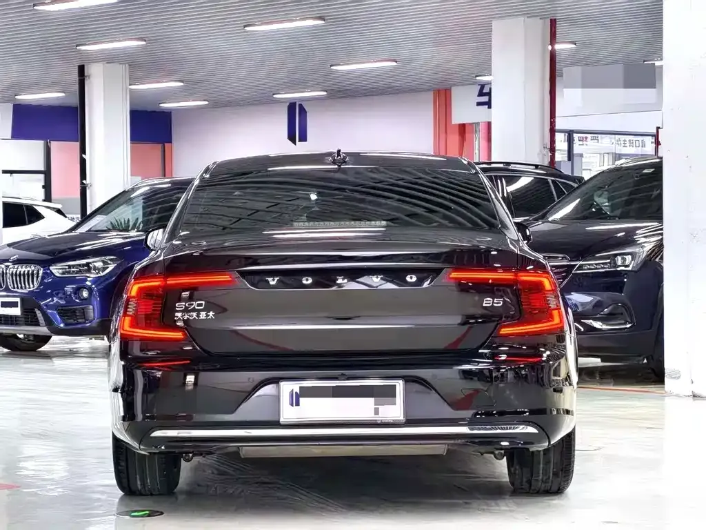 Volvo S90 — фото 8