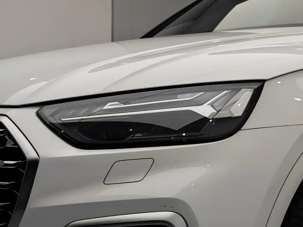 Audi Q5L Sportback — фото 8