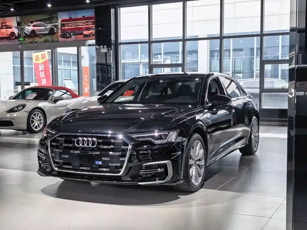 Audi A6L — фото 1