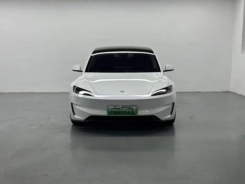 Tesla Model 3 — фото 8