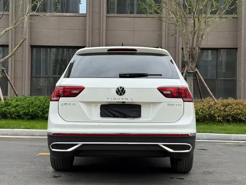 Volkswagen Tiguan L — фото 4