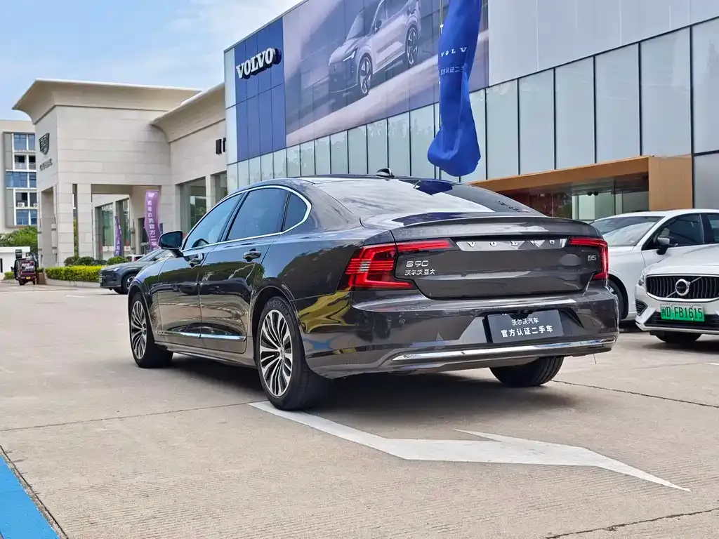 Volvo S90 — фото 5