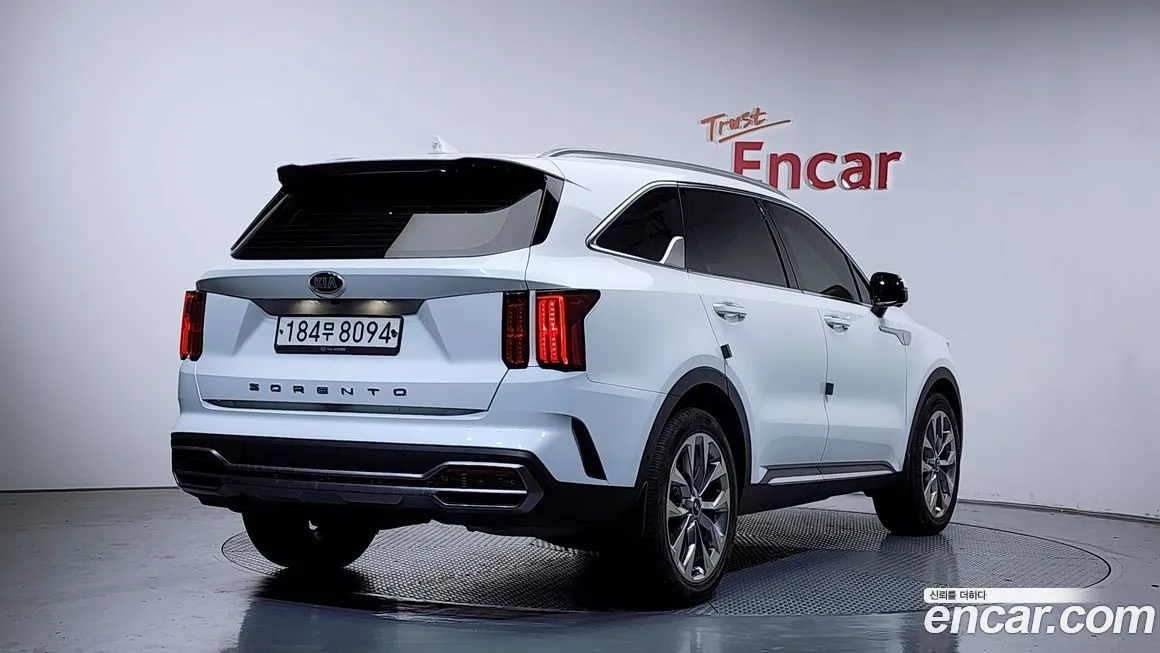 Kia Sorento — фото 10