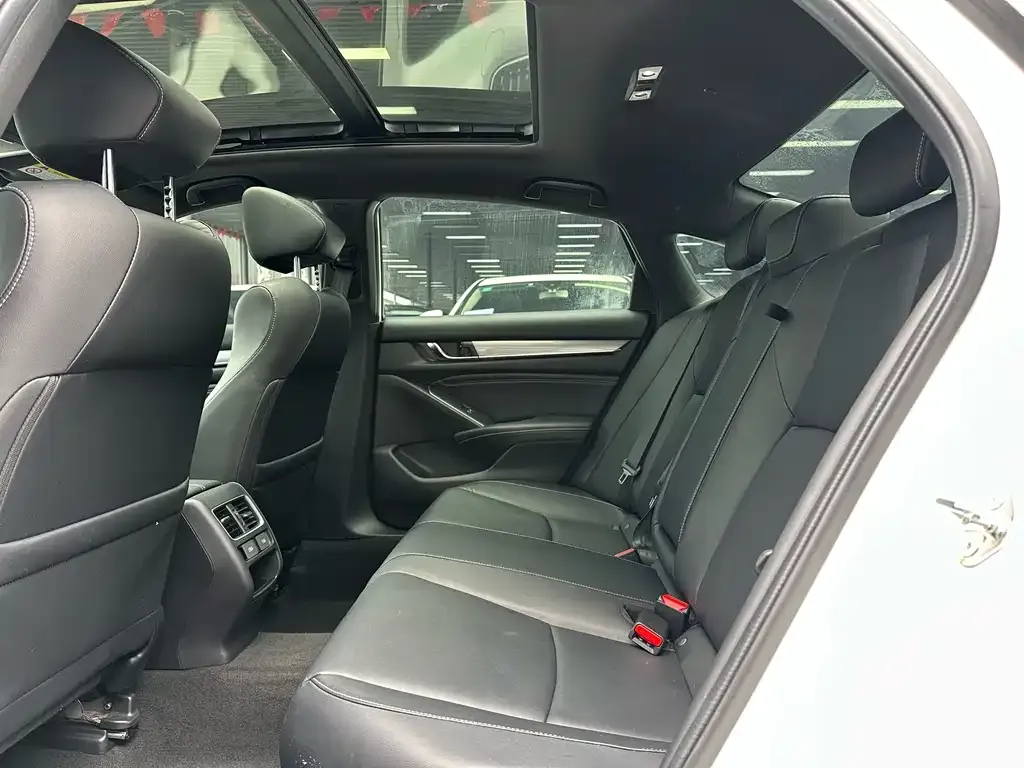 Honda Inspire — фото 10