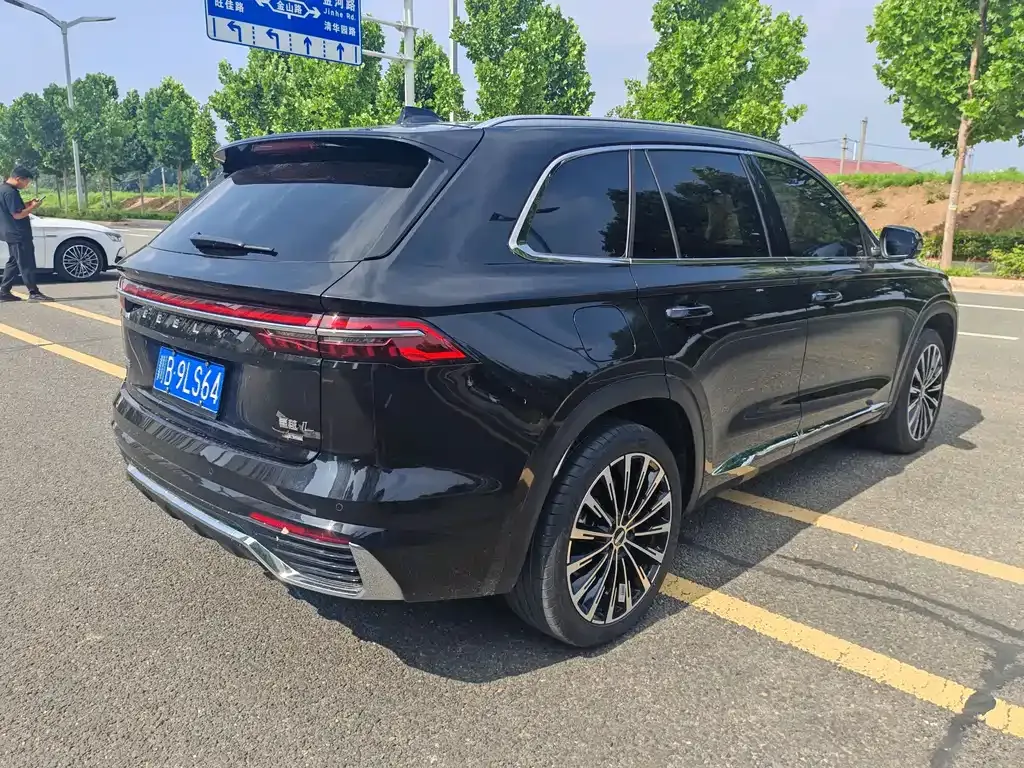 Geely Xingyue L — фото 5