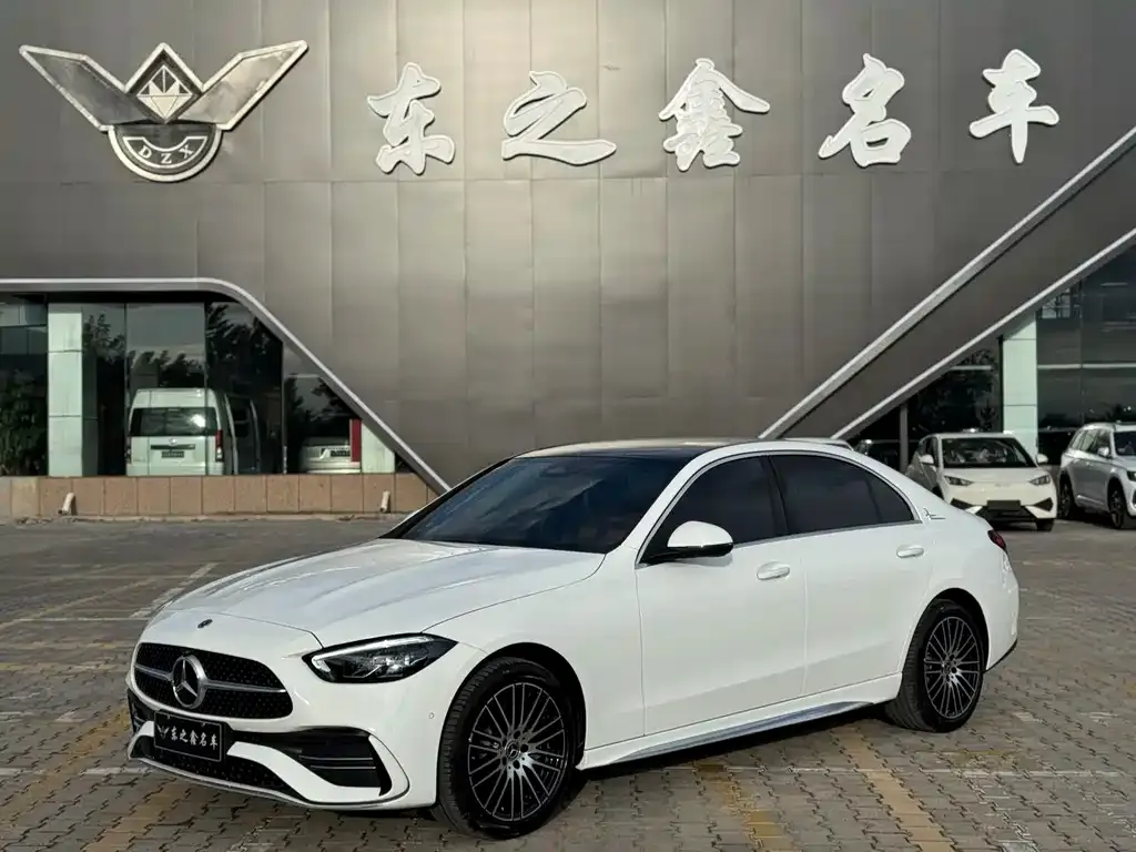 Mercedes-Benz C-Class — фото 1