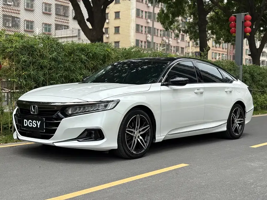 Honda Accord — фото 1