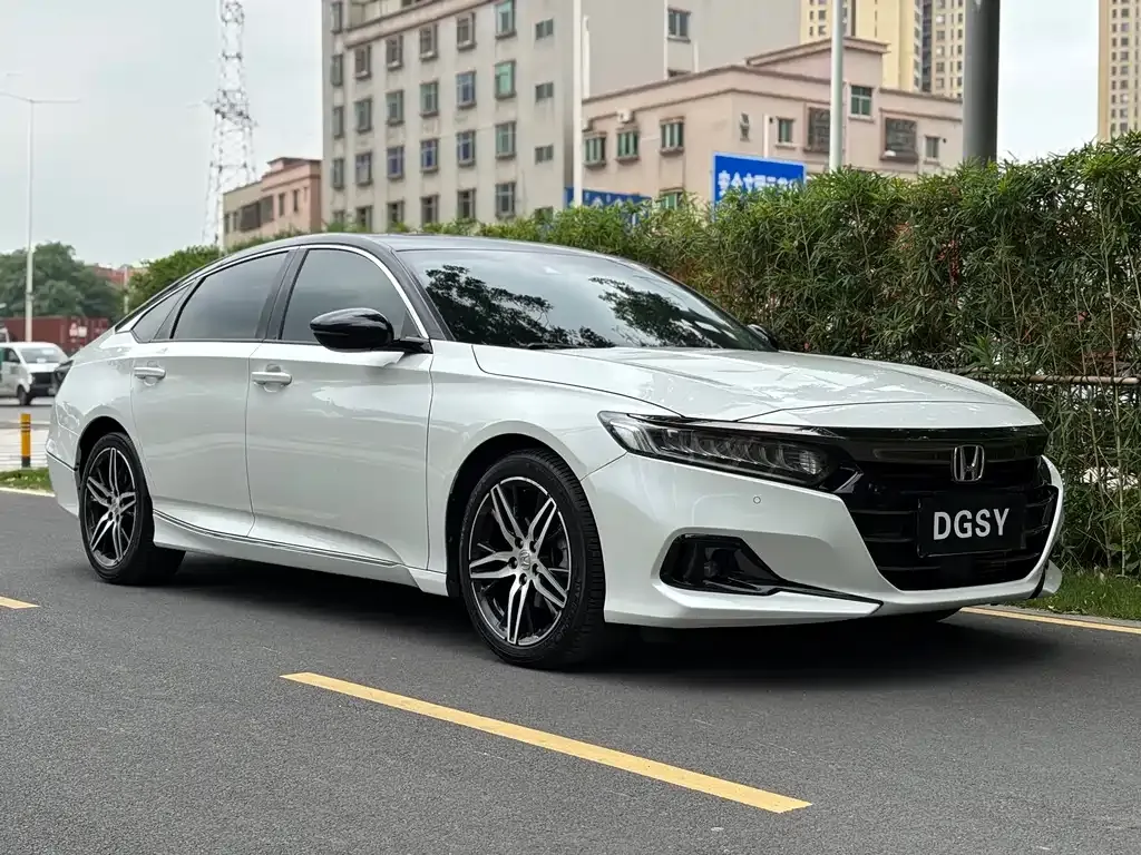 Honda Accord — фото 8