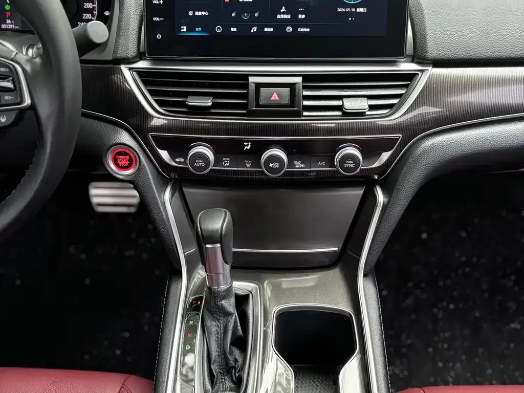Honda Accord — фото 10