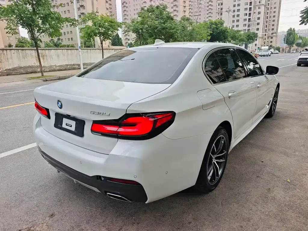 BMW 5 Series — фото 4