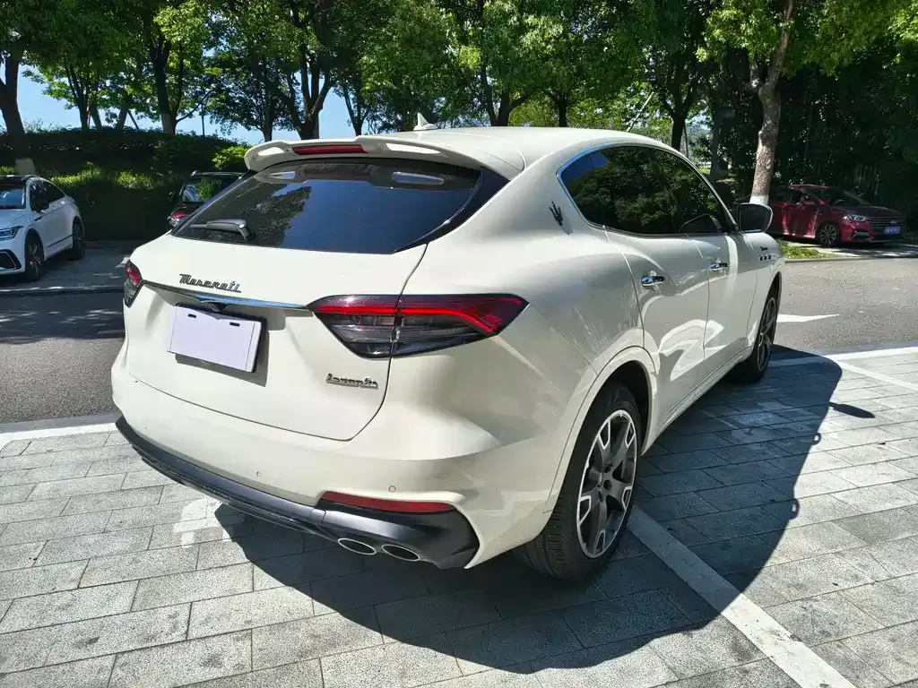 Maserati Levante — фото 9