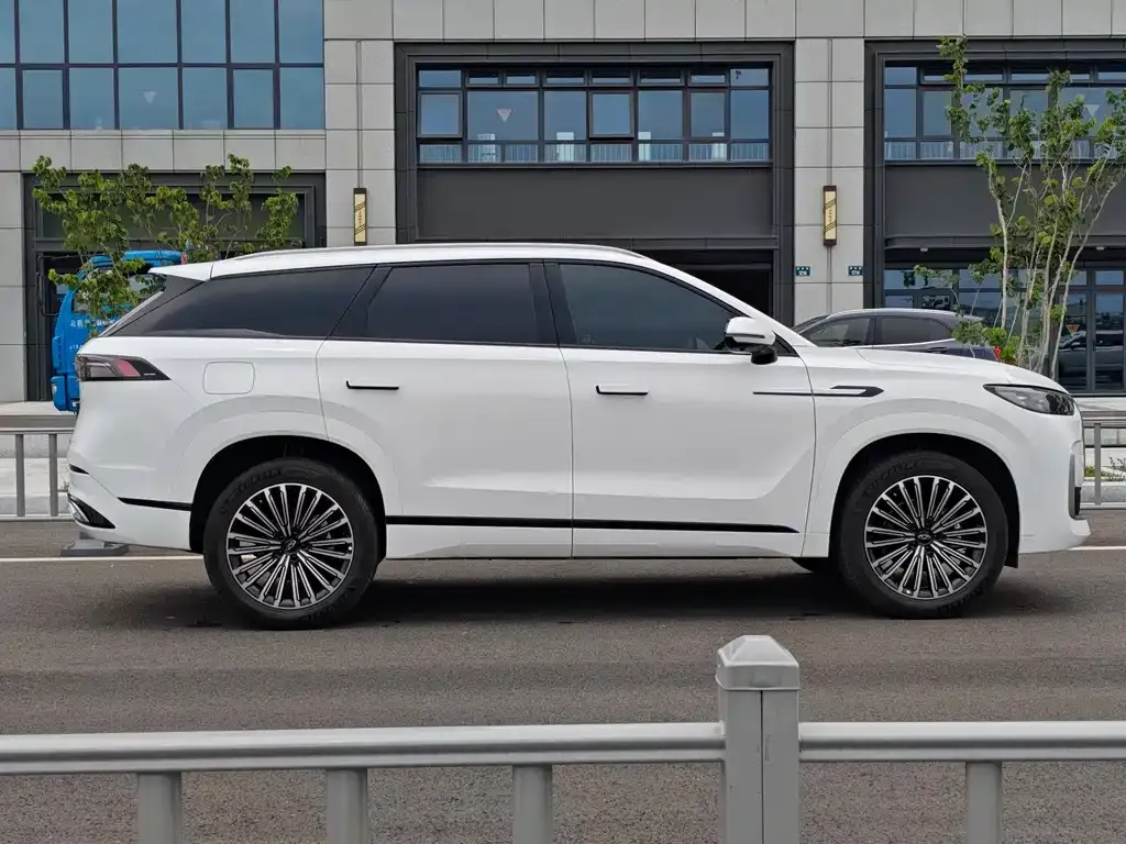 Chery Tiggo 9 — фото 9