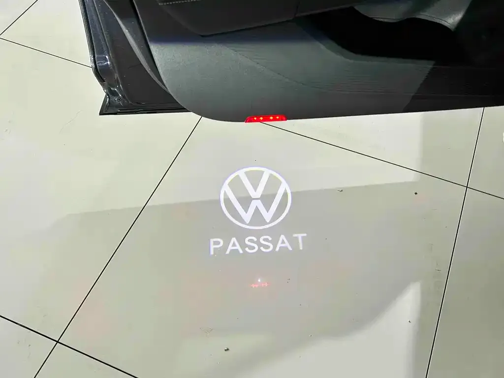 Volkswagen Passat — фото 8