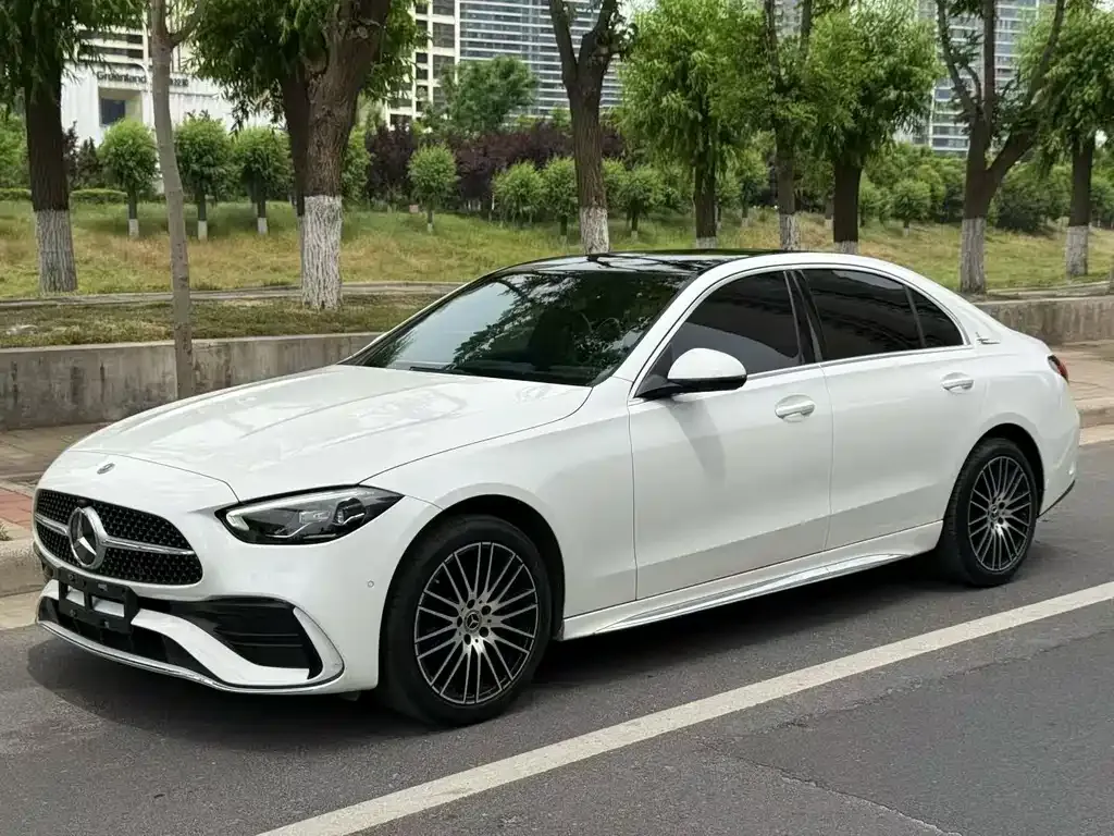 Mercedes-Benz C-Class — фото 1
