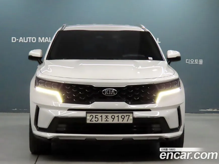 Kia Sorento — фото 7
