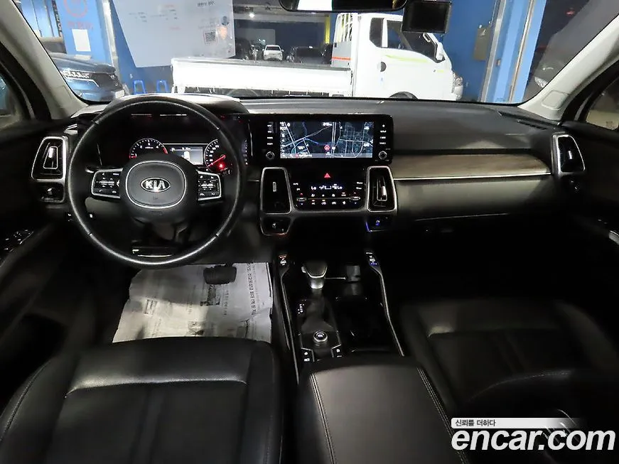 Kia Sorento — фото 6