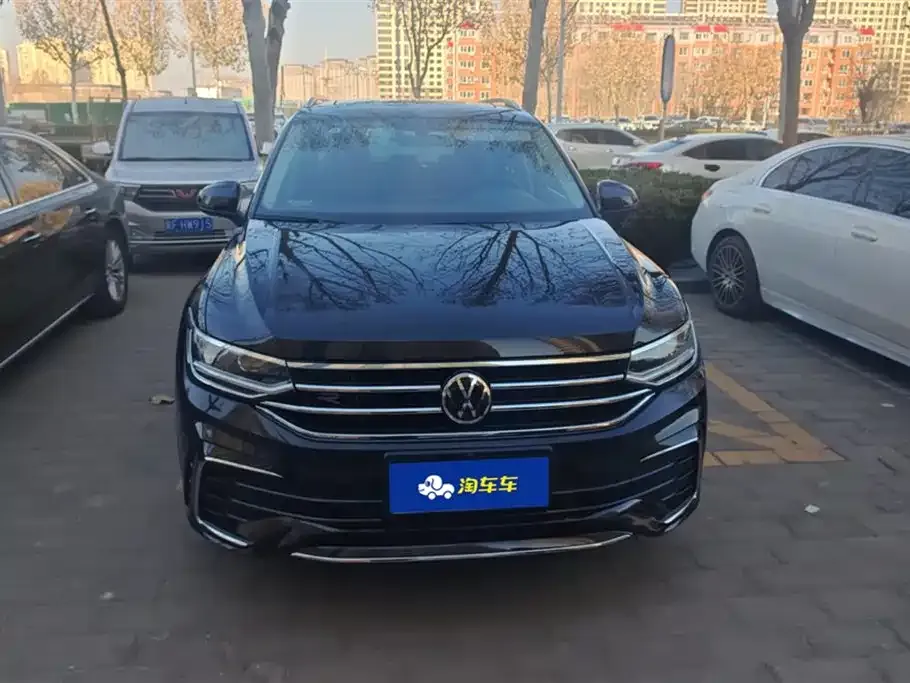 Volkswagen Tiguan L — фото 8