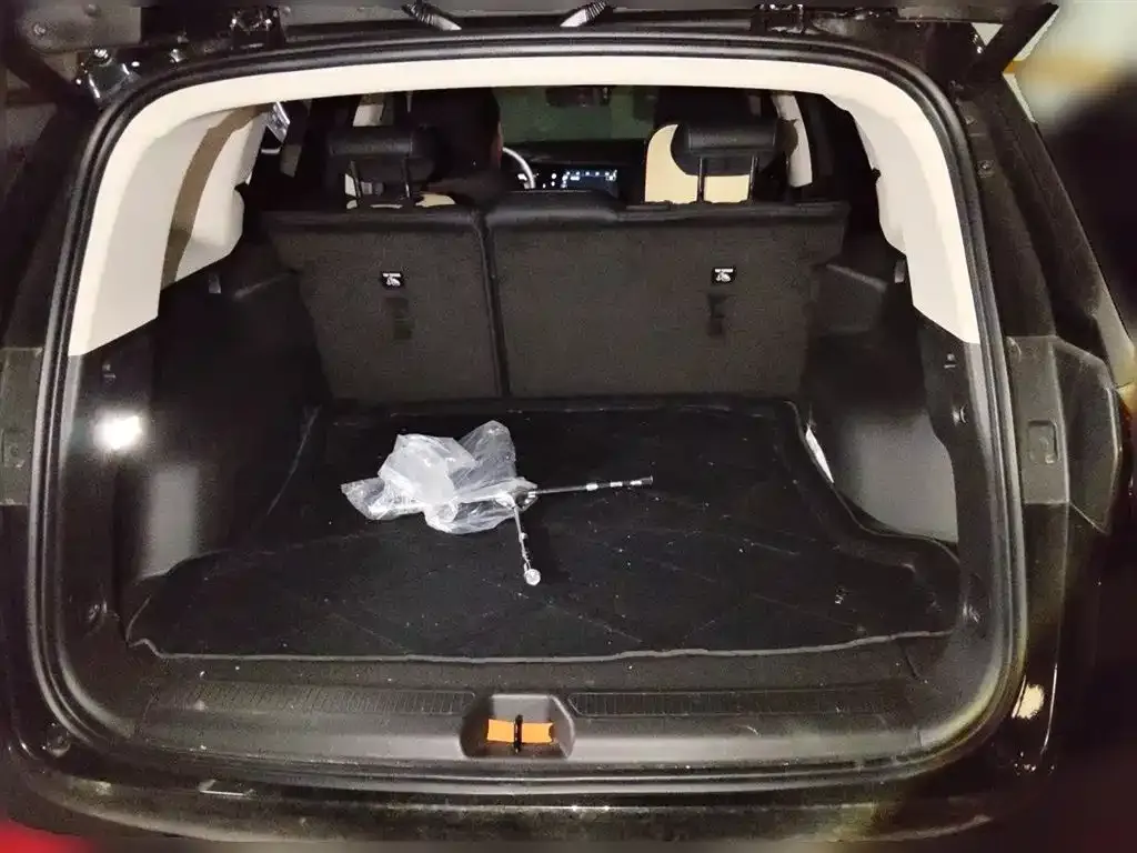 Buick Envision Plus — фото 9