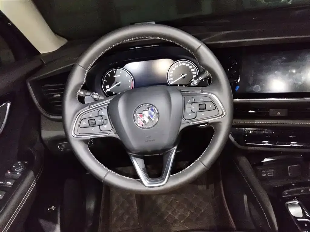 Buick Envision Plus — фото 5