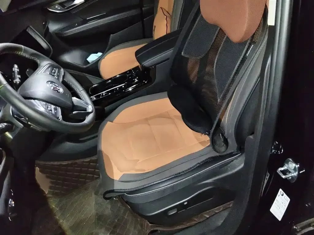 Buick Envision Plus — фото 8