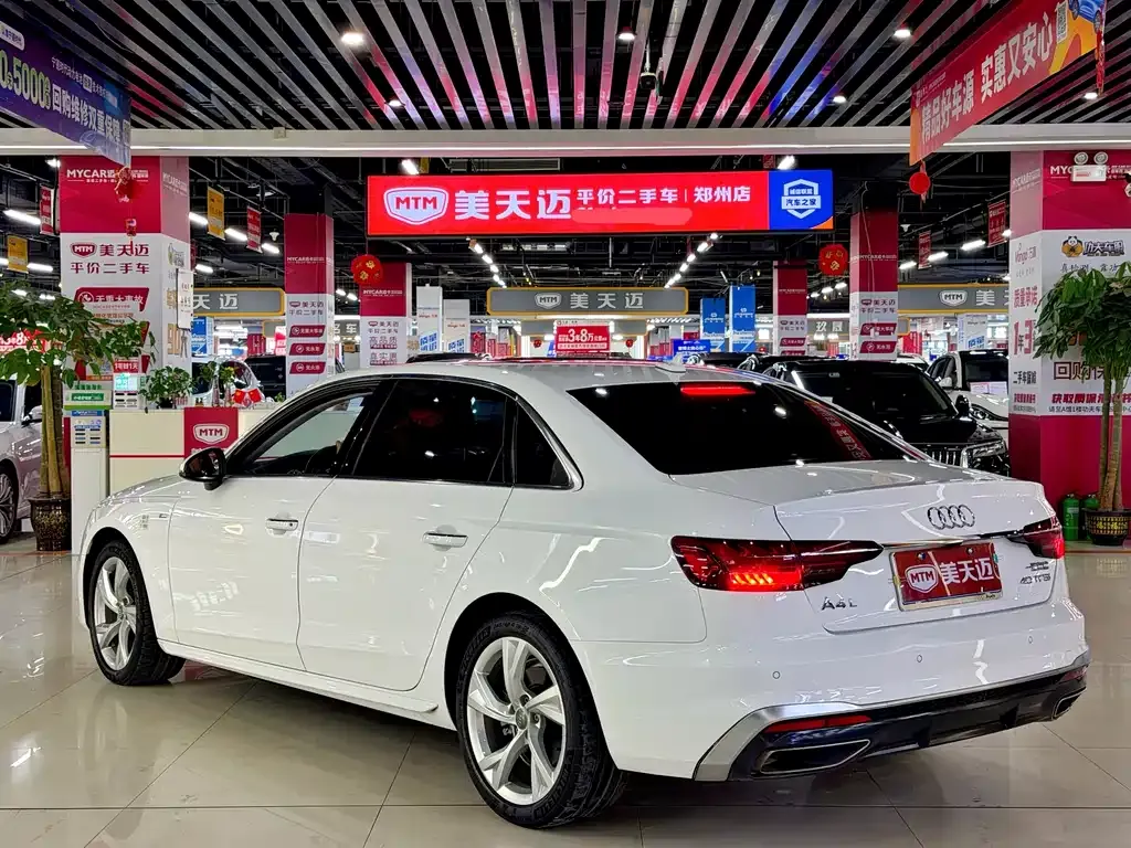 Audi A4L — фото 6