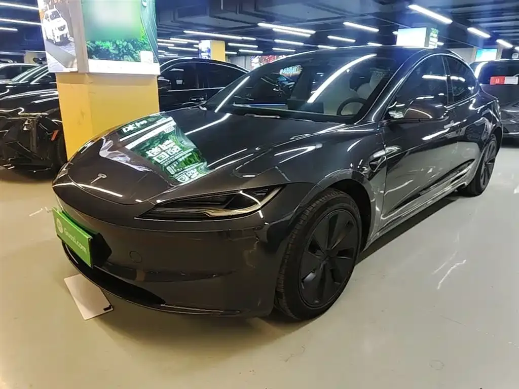 Tesla Model 3 — фото 4