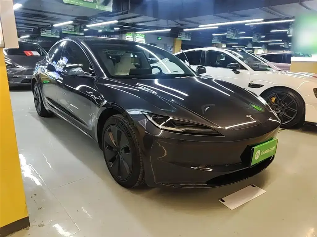 Tesla Model 3 — фото 8