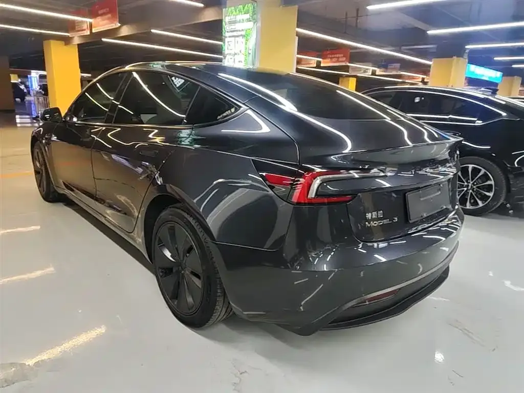 Tesla Model 3 — фото 6