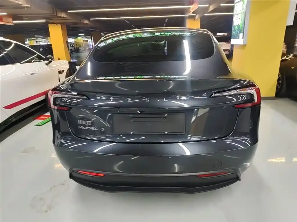 Tesla Model 3 — фото 3