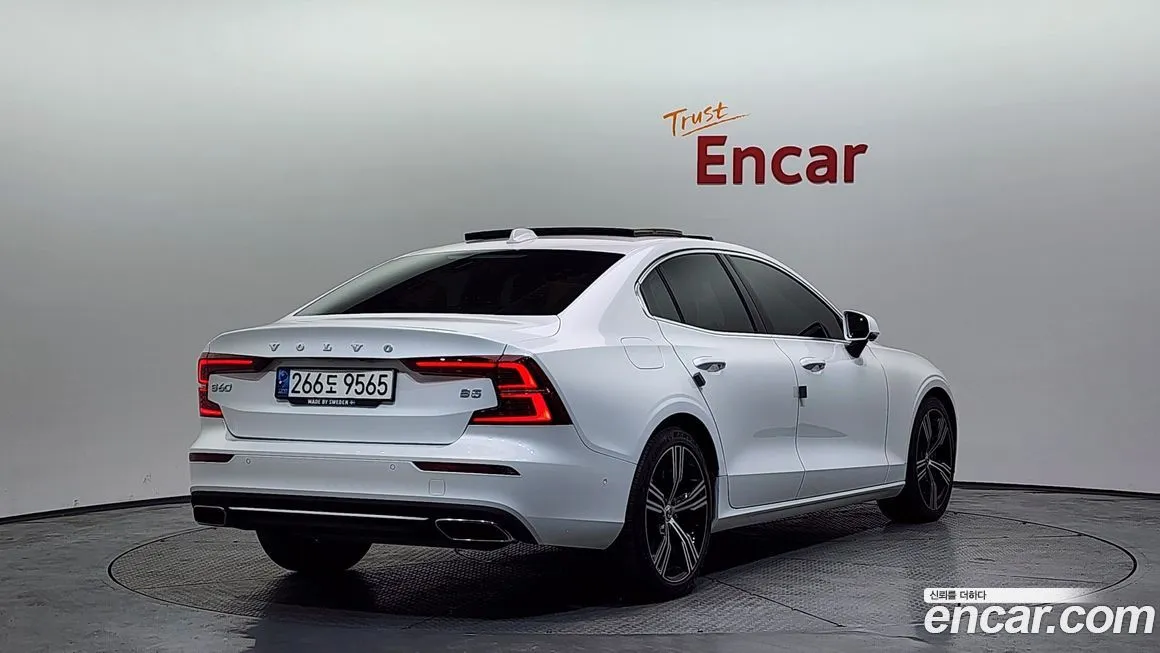 Volvo S60 — фото 4