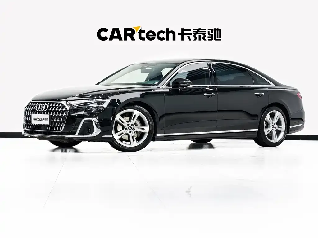 Audi A8 — фото 1