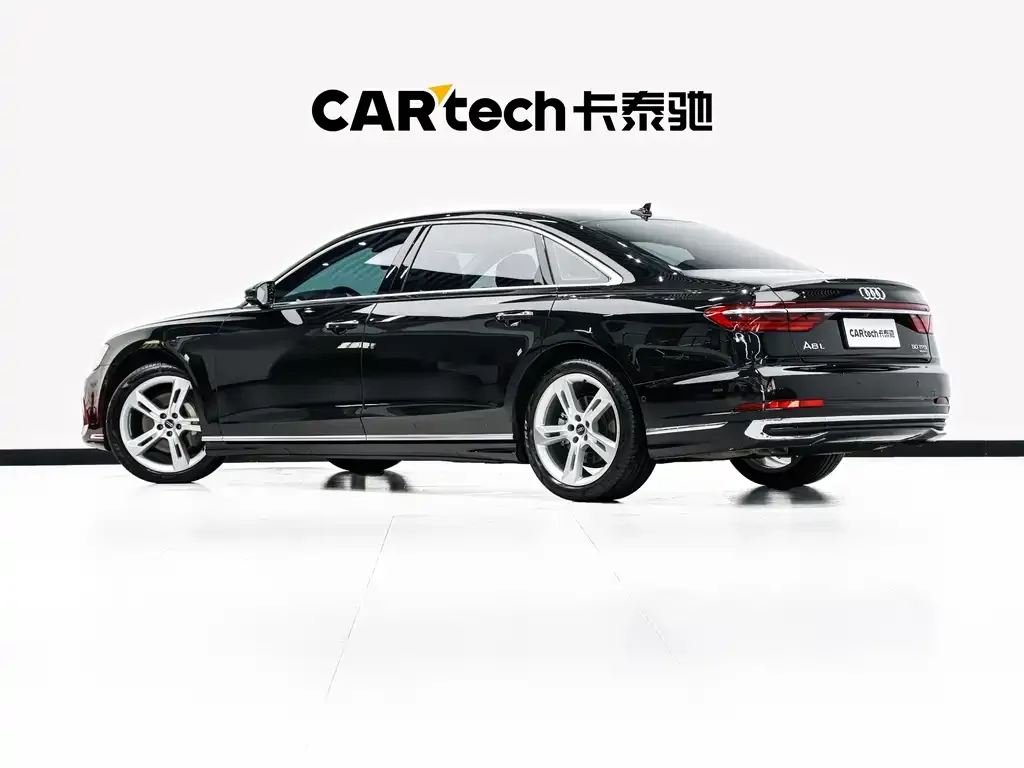 Audi A8 — фото 8
