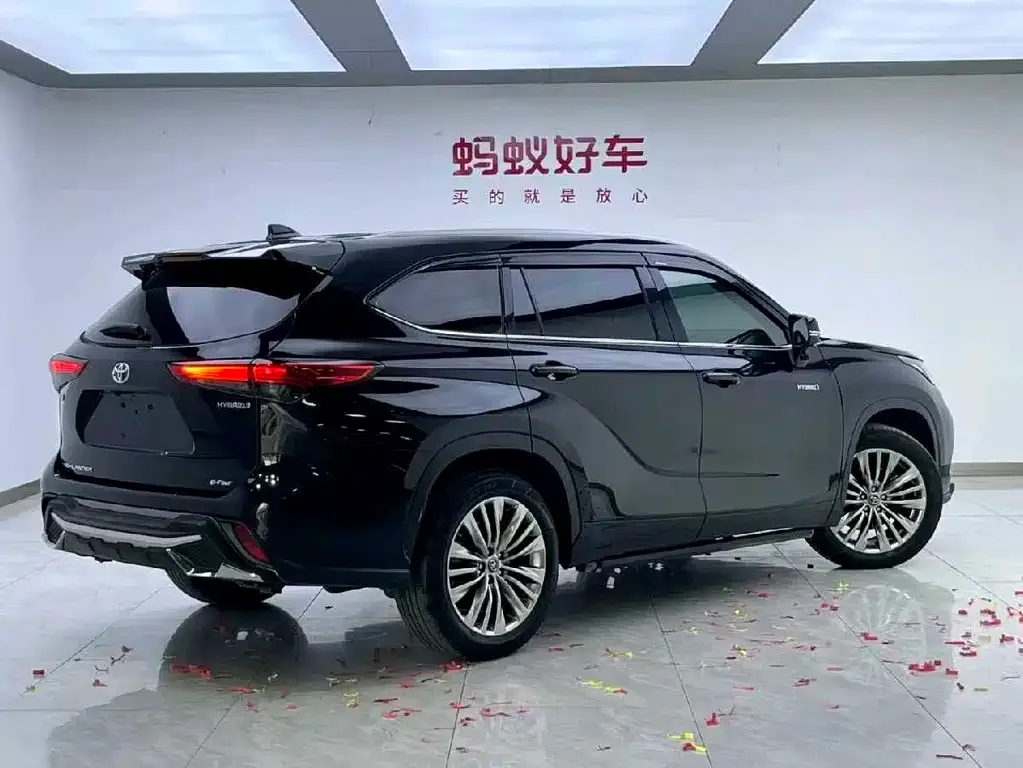 Toyota Highlander — фото 4