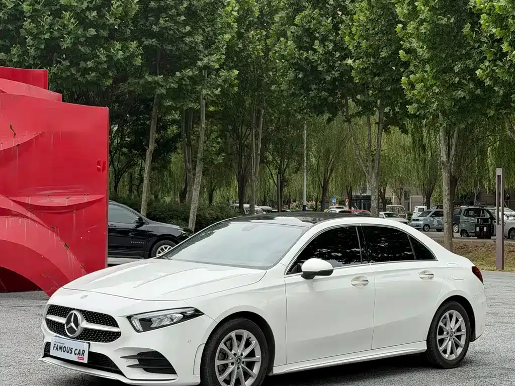 Mercedes-Benz A-Class — фото 1