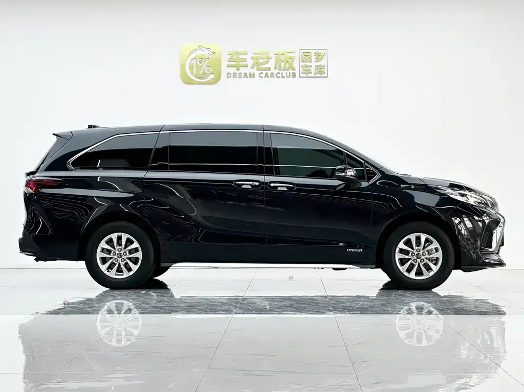 Toyota Granvia — фото 6