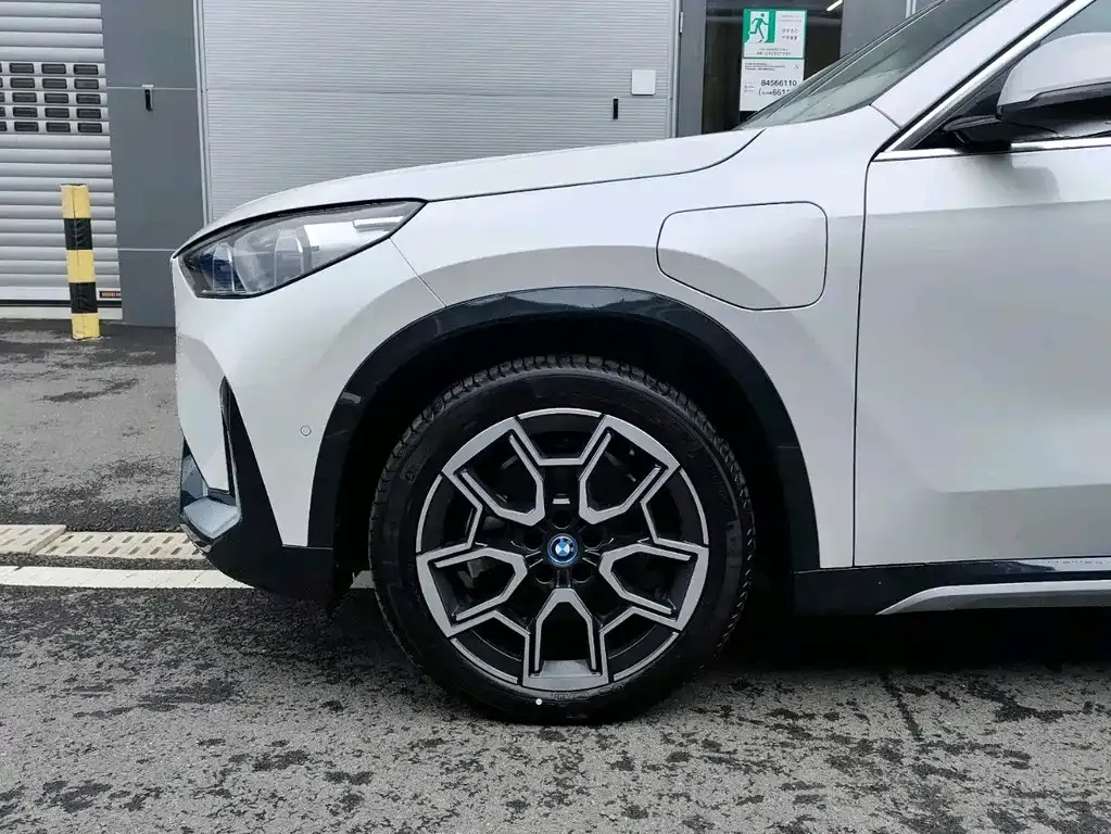 BMW iX1 2025 из CN, фото 7