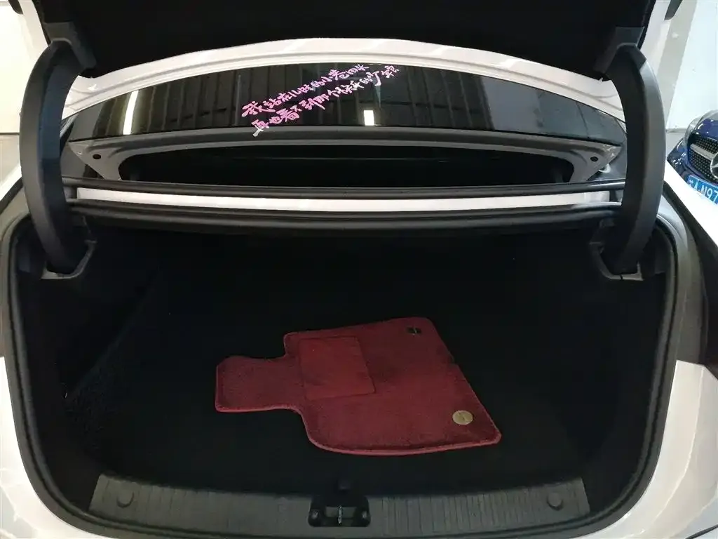 BYD Seal — фото 3