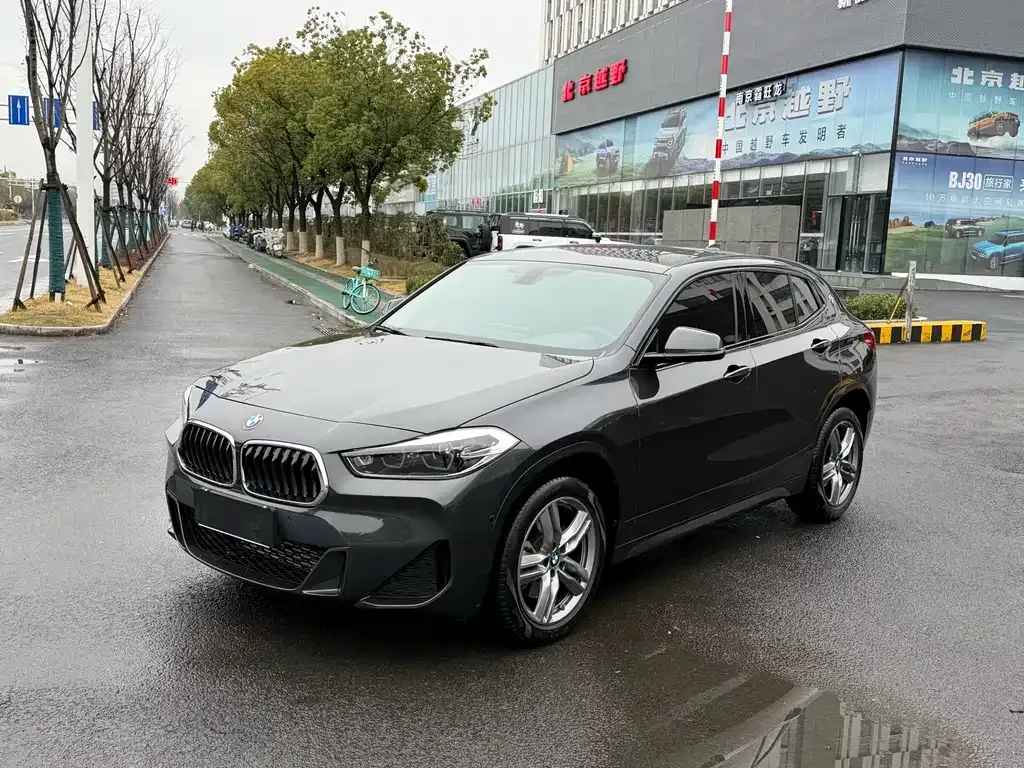 BMW X2