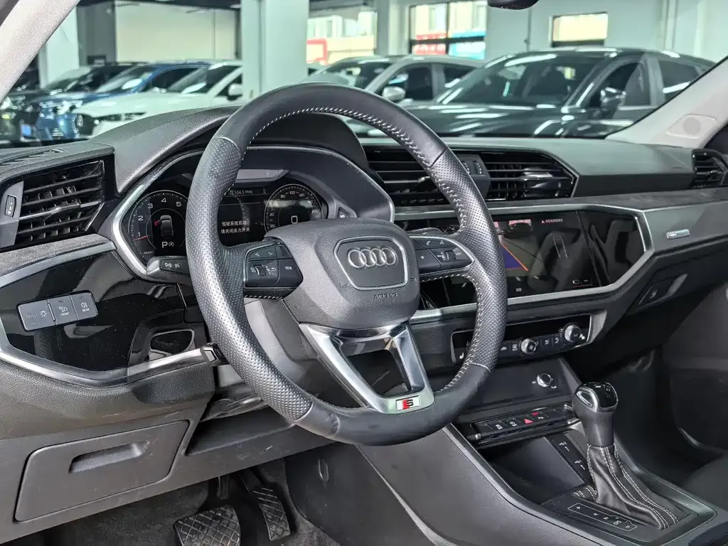 Audi Q3 Sportback 2022 из CN, фото 5