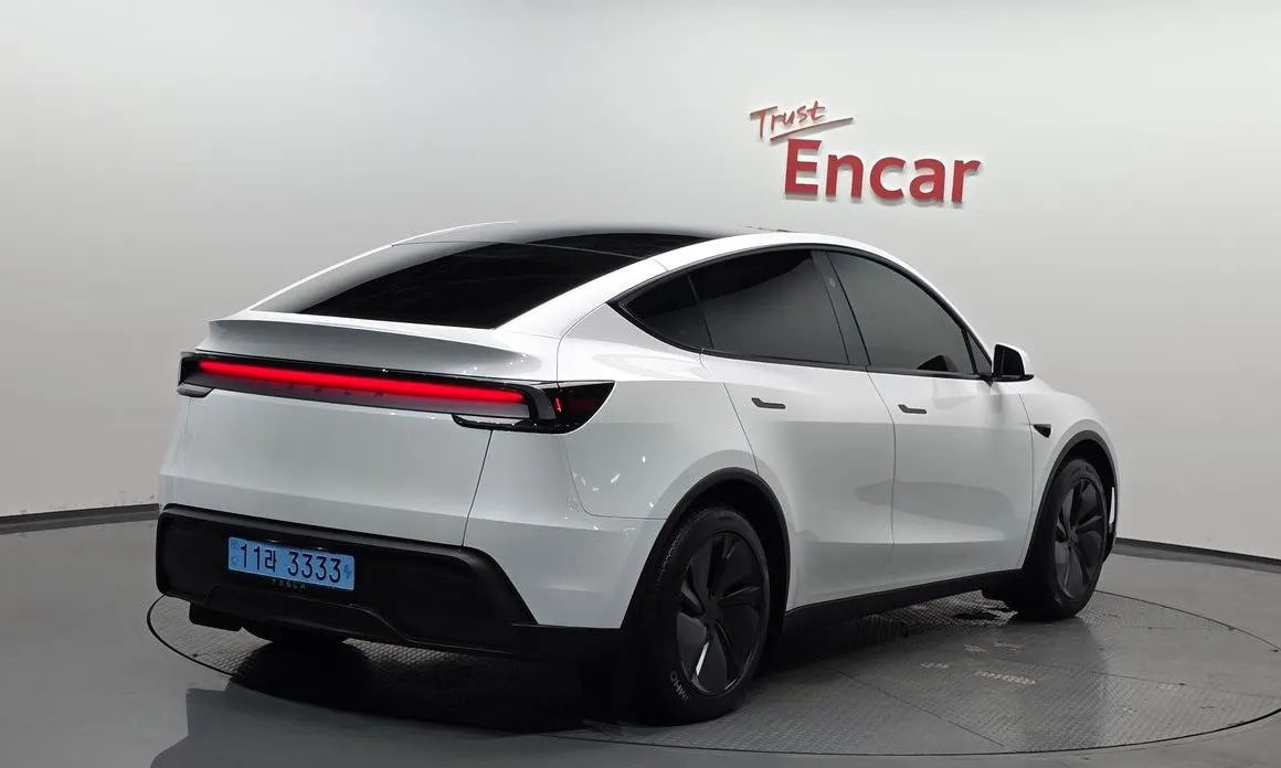 Tesla Model Y — фото 2