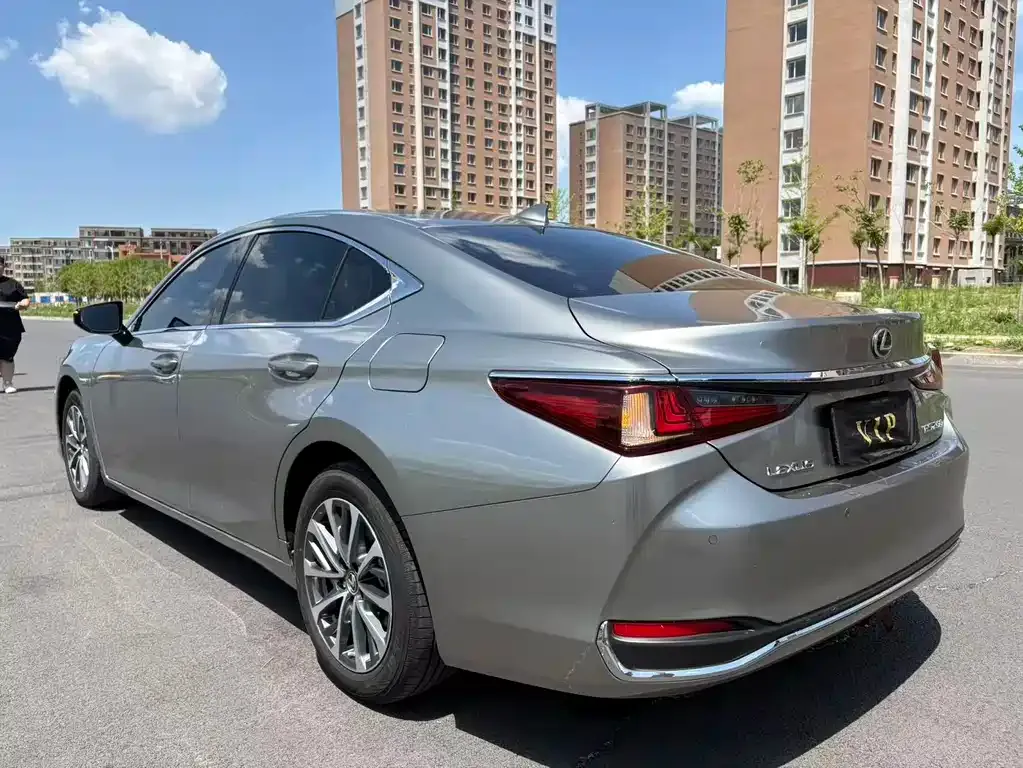 Lexus ES 2024 из CN, фото 2