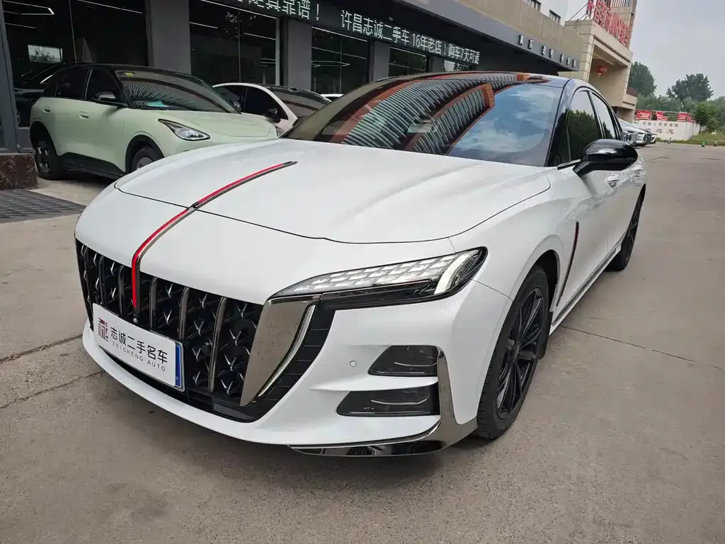 Hongqi H6