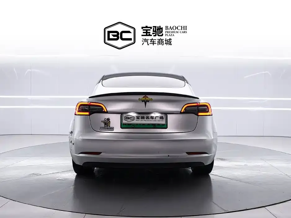 Tesla Model 3 — фото 10