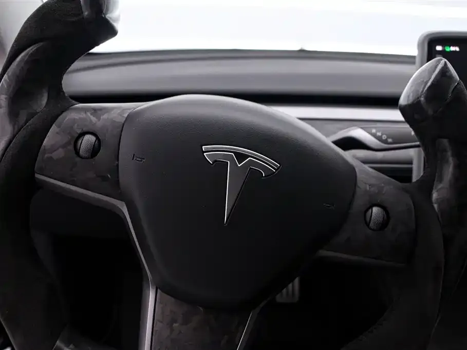 Tesla Model 3 — фото 4