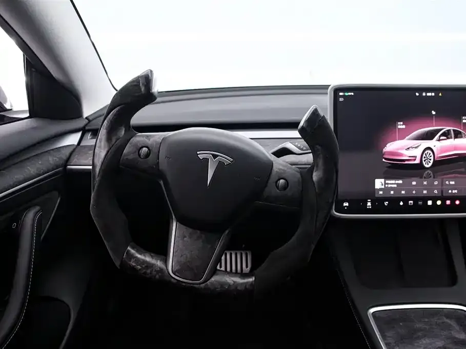 Tesla Model 3 — фото 2