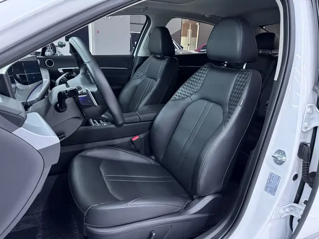 Hyundai Sonata 2024 из CN, фото 2